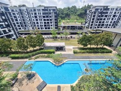 Condominium in Menggatal